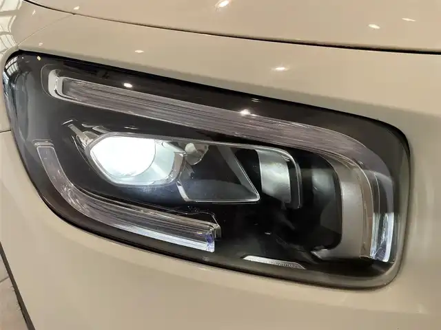 メルセデス・ベンツ ＧＬＢ２００ｄ 愛知県 2020(令2)年 2.7万km ポーラホワイト ＭＢＵＸ　/３６０度カメラ　/Ｂｌｕｅｔｏｏｔｈ　/フルセグＴＶ　/ＵＳＢ　/ワイヤレスチャージ　/シートヒーター　/ハーフレザー　/パワーシート　/ＡＣＣ　/ＬＫＡ　/ＬＤＷ　/ＢＳＭ　/ドライブレコーダー　/パワーバックドア/プッシュスタート/アイドリングストップ/ウィンカーミラー