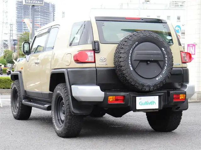 トヨタ ＦＪクルーザー 神奈川県 2013(平25)年 9.6万km ベージュ/ホワイト ドラレコ /ETC/4WD/センサーデフロック/コーナーセンサー/サイドステップ/リアワイパー/社外メモリナビ /Bluetoothオーディオ/DVD/CDナビ/USB入力端子/バックカメラ/フルセグテレビ/クルーズコントロール/ドアバイザー/純正フロアマット/スペアタイヤ/保証書/取説/記録簿(H25/26/27/R1)