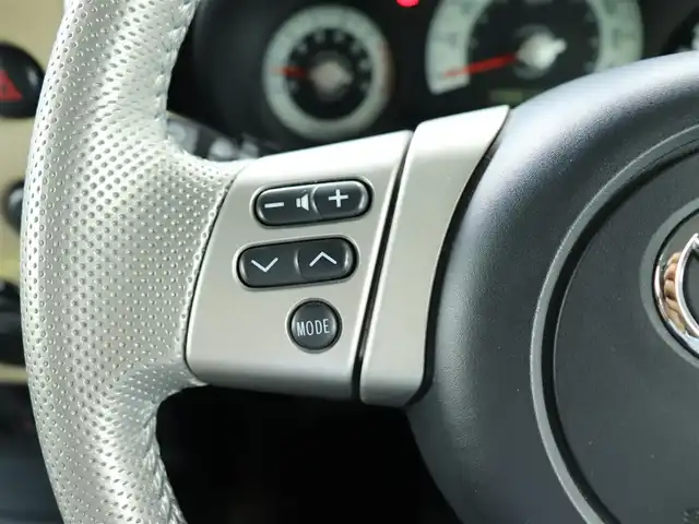 トヨタ ＦＪクルーザー 神奈川県 2013(平25)年 9.6万km ベージュ/ホワイト ドラレコ /ETC/4WD/センサーデフロック/コーナーセンサー/サイドステップ/リアワイパー/社外メモリナビ /Bluetoothオーディオ/DVD/CDナビ/USB入力端子/バックカメラ/フルセグテレビ/クルーズコントロール/ドアバイザー/純正フロアマット/スペアタイヤ/保証書/取説/記録簿(H25/26/27/R1)