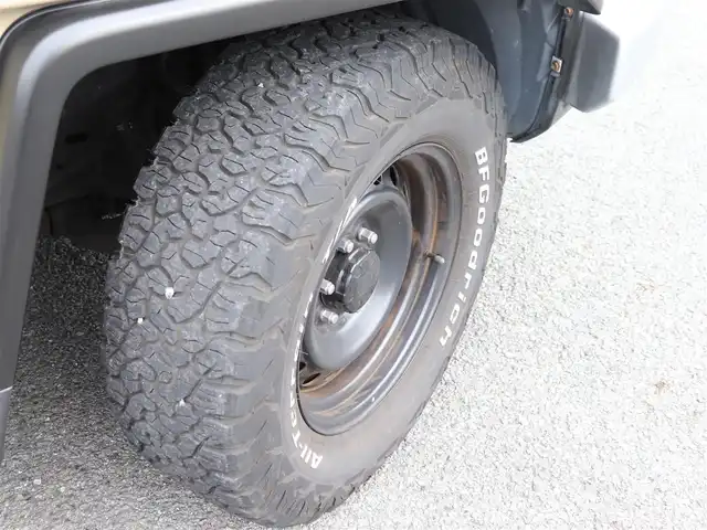 トヨタ ＦＪクルーザー 神奈川県 2013(平25)年 9.6万km ベージュ/ホワイト ドラレコ /ETC/4WD/センサーデフロック/コーナーセンサー/サイドステップ/リアワイパー/社外メモリナビ /Bluetoothオーディオ/DVD/CDナビ/USB入力端子/バックカメラ/フルセグテレビ/クルーズコントロール/ドアバイザー/純正フロアマット/スペアタイヤ/保証書/取説/記録簿(H25/26/27/R1)