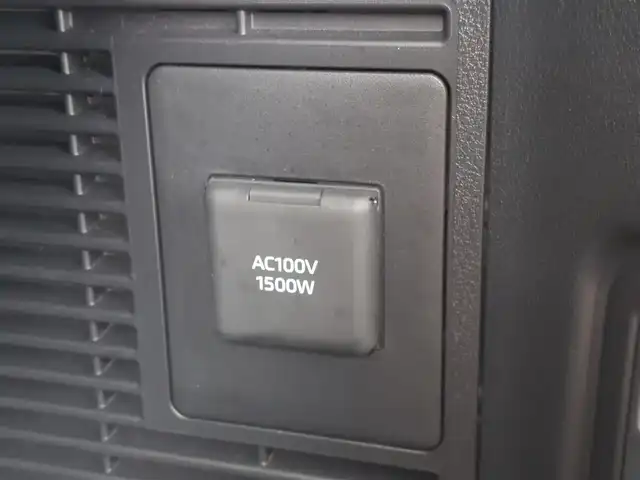 トヨタ ヴェルファイア ハイブリット エグゼクティブ ラウンジ 東京都 2024(令6)年 1.7万km プラチナホワイトパールマイカ 左右独立ムーンルーフ/電動サイドステップ (左右)/JBLプレミアムサウンド/Toyota Safety Sense/・プリクラッシュセーフティ/・レーントレーシングアシスト/・先行車発進告知機能/・オートマチックハイビーム/・レーダークルーズコントロール/・クリアランスソナー/・ロードサインアシスト/・ブラインドスポットモニター/・ヘッドアップディスプレイ/パノラミックビューモニター/アドバンスドパーク/プッシュスタート/パドルシフト/純正ナビ/フルセグTV/リアエンターテインメント/ETC2.0/デジタルインナーミラー/ワイヤレス充電器/両側パワースライドドア/パワーシート/パワーバックドア/レザーシート/シートヒーター/ベンチレーション/ステアリングヒーター/LEDヘッドライト/ドアバイザー/17インチ純正アルミホイール/スマートキー