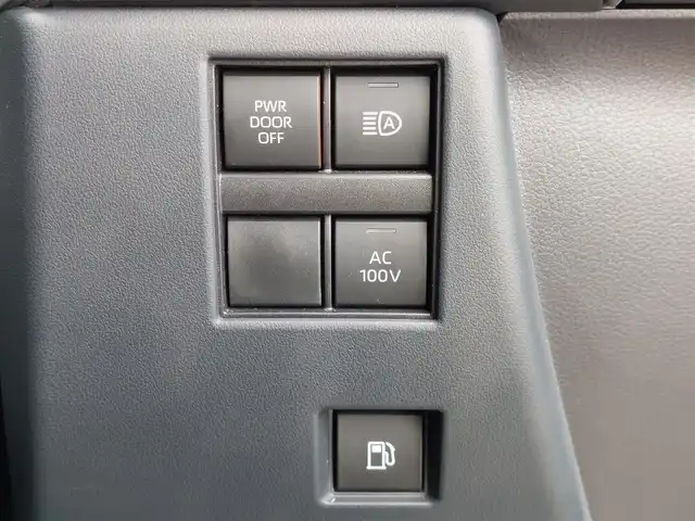 トヨタ ヴェルファイア ハイブリット エグゼクティブ ラウンジ 東京都 2024(令6)年 1.7万km プラチナホワイトパールマイカ 左右独立ムーンルーフ/電動サイドステップ (左右)/JBLプレミアムサウンド/Toyota Safety Sense/・プリクラッシュセーフティ/・レーントレーシングアシスト/・先行車発進告知機能/・オートマチックハイビーム/・レーダークルーズコントロール/・クリアランスソナー/・ロードサインアシスト/・ブラインドスポットモニター/・ヘッドアップディスプレイ/パノラミックビューモニター/アドバンスドパーク/プッシュスタート/パドルシフト/純正ナビ/フルセグTV/リアエンターテインメント/ETC2.0/デジタルインナーミラー/ワイヤレス充電器/両側パワースライドドア/パワーシート/パワーバックドア/レザーシート/シートヒーター/ベンチレーション/ステアリングヒーター/LEDヘッドライト/ドアバイザー/17インチ純正アルミホイール/スマートキー