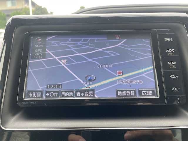 トヨタ ヴォクシー ZS 煌 静岡県 2015(平27)年 7.8万km ブラッキッシュアゲハガラスフレーク ●純正SDナビ/(フルセグ/CD/DVD/Bluetooth)/(NSZT-W64)/●バックカメラ/●純正11型フリップダウンモニター/●アイドリングストップ/●LEDヘッドライト/●オートライト/●フォグランプ/●革巻きステアリング/●ステアリングスイッチ/●電動格納ウインカーミラー/●ETC/●ISOFIX/●純正フロアマット/●ドアバイザー/●前方ドライブレコーダー/●プッシュスタート/●スマートキー/●純正16インチアルミホイール/●ダブル+サイドSRS+ABS/●保証書/●取扱説明書