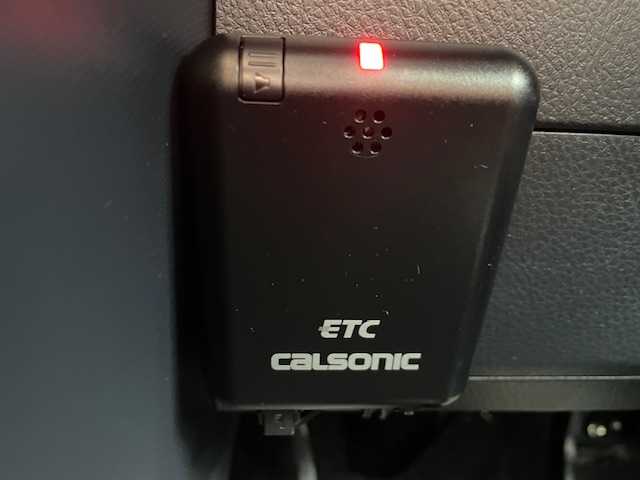 トヨタ ヴォクシー ZS 煌 静岡県 2015(平27)年 7.8万km ブラッキッシュアゲハガラスフレーク ●純正SDナビ/(フルセグ/CD/DVD/Bluetooth)/(NSZT-W64)/●バックカメラ/●純正11型フリップダウンモニター/●アイドリングストップ/●LEDヘッドライト/●オートライト/●フォグランプ/●革巻きステアリング/●ステアリングスイッチ/●電動格納ウインカーミラー/●ETC/●ISOFIX/●純正フロアマット/●ドアバイザー/●前方ドライブレコーダー/●プッシュスタート/●スマートキー/●純正16インチアルミホイール/●ダブル+サイドSRS+ABS/●保証書/●取扱説明書