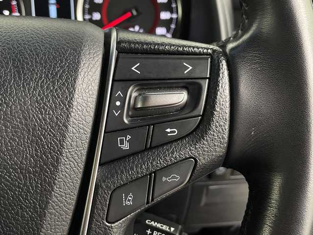 トヨタ アルファード S タイプゴールド 埼玉県 2020(令2)年 4.3万km ホワイトパールクリスタルシャイン 純正フリップダウンモニター/純正ナビ/　(Bluetooth/Miracast/USB/FM/AM)/フルセグテレビ/バックカメラ/ビルトインETC2.0/前後ドライブレコーダー/両側パワースライドドア/パワーバックドア/ハーフレザーシート/クルーズコントロール/衝突被害軽減ブレーキ/車線逸脱警報/クリアランスソナー/電子パーキングシステム/ブレーキホールド/オートLEDライト/オートハイビーム/プッシュスタート/純正18インチアルミホイール