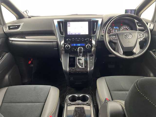 トヨタ アルファード S タイプゴールド 岐阜県 2020(令2)年 4.3万km ホワイトパールクリスタルシャイン 純正フリップダウンモニター/純正ナビ/　(Bluetooth/Miracast/USB/FM/AM)/フルセグテレビ/バックカメラ/ビルトインETC2.0/前後ドライブレコーダー/両側パワースライドドア/パワーバックドア/ハーフレザーシート/クルーズコントロール/衝突被害軽減ブレーキ/車線逸脱警報/クリアランスソナー/電子パーキングシステム/ブレーキホールド/オートLEDライト/オートハイビーム/プッシュスタート/純正18インチアルミホイール