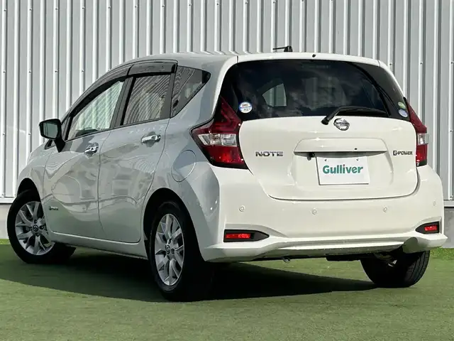 日産 ノート e－パワー X 香川県 2020(令2)年 0.5万km ホワイト 登録時走行距離：4920km/パナソニック製ストラーダメモリナビ/　BT接続/バックカメラ/エマージェンシーブレーキ/レーンキープアシスト/クリアランスソナー/横滑り防止装置/オートライト/ビルトインETC/ドライブレコーダー/プッシュスタート/スマートキー