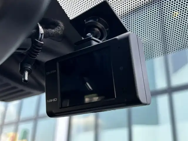 日産 ノート e－パワー X 香川県 2020(令2)年 0.5万km ホワイト 登録時走行距離：4920km/パナソニック製ストラーダメモリナビ/　BT接続/バックカメラ/エマージェンシーブレーキ/レーンキープアシスト/クリアランスソナー/横滑り防止装置/オートライト/ビルトインETC/ドライブレコーダー/プッシュスタート/スマートキー