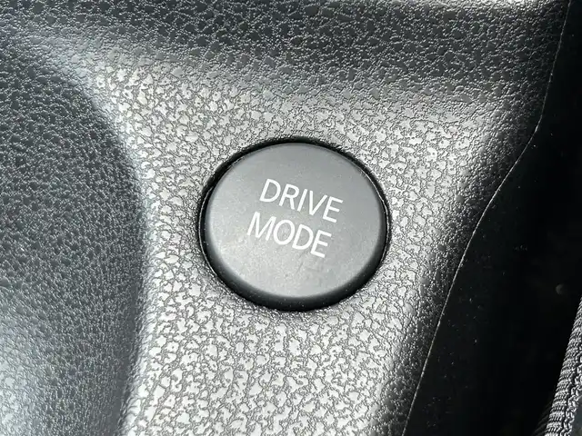 日産 ノート e－パワー X 香川県 2020(令2)年 0.5万km ホワイト 登録時走行距離：4920km/パナソニック製ストラーダメモリナビ/　BT接続/バックカメラ/エマージェンシーブレーキ/レーンキープアシスト/クリアランスソナー/横滑り防止装置/オートライト/ビルトインETC/ドライブレコーダー/プッシュスタート/スマートキー