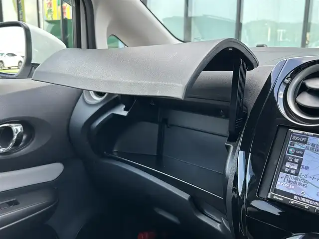 日産 ノート e－パワー X 香川県 2020(令2)年 0.5万km ホワイト 登録時走行距離：4920km/パナソニック製ストラーダメモリナビ/　BT接続/バックカメラ/エマージェンシーブレーキ/レーンキープアシスト/クリアランスソナー/横滑り防止装置/オートライト/ビルトインETC/ドライブレコーダー/プッシュスタート/スマートキー