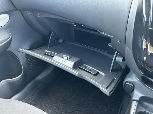 日産 ノート e－パワー X 香川県 2020(令2)年 0.5万km ホワイト 登録時走行距離：4920km/パナソニック製ストラーダメモリナビ/　BT接続/バックカメラ/エマージェンシーブレーキ/レーンキープアシスト/クリアランスソナー/横滑り防止装置/オートライト/ビルトインETC/ドライブレコーダー/プッシュスタート/スマートキー