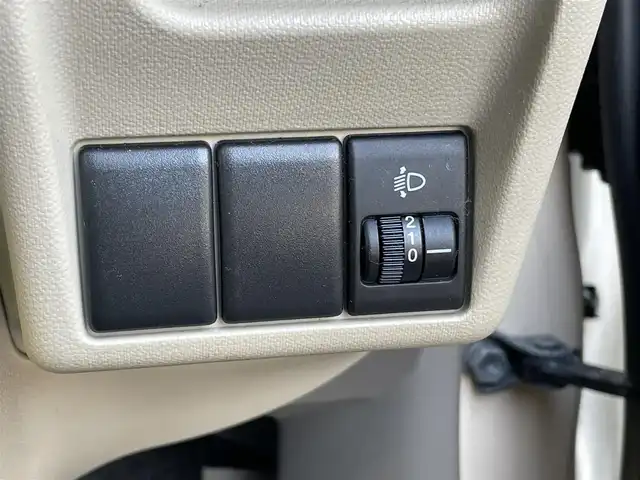 スズキ アルト X 岡山県 2013(平25)年 9.2万km ミルクティーベージュメタリック 登録時走行距離91671キロ/クラリオンナビ/AM/FM/TV/DVD/SD/Bluetooth/バックカメラ/純正フロアマット/ハロゲンライト/ヘッドライトレベライザー/スマートキー/プッシュスタート/ETC