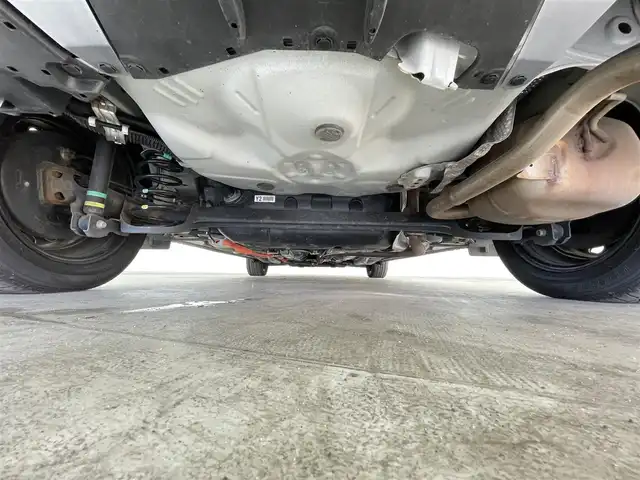 トヨタ アクア S スタイルブラック 千葉県 2021(令3)年 5.9万km ホワイトパールクリスタルシャイン 禁煙車/トヨタセーフティセンス/・衝突被害軽減ブレーキ/・レーンディパーチャーアラート/・オートマチックハイビーム/純正7インチナビ/・Bluetooth/・バックカメラ/LEDオートライト/純正15インチアルミホイール/純正フロアマット/オートエアコン/プッシュスタート/スマートキー/ETC