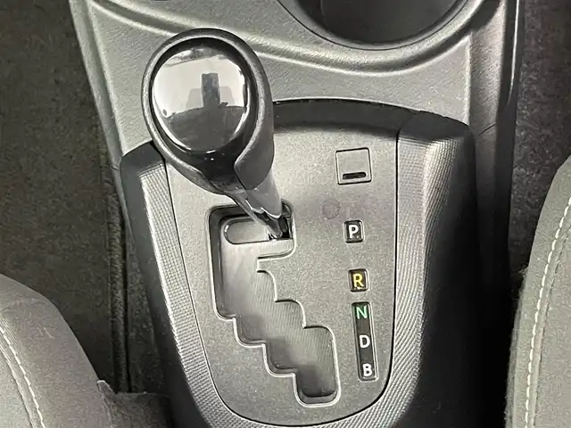 トヨタ アクア S スタイルブラック 千葉県 2021(令3)年 5.9万km ホワイトパールクリスタルシャイン 禁煙車/トヨタセーフティセンス/・衝突被害軽減ブレーキ/・レーンディパーチャーアラート/・オートマチックハイビーム/純正7インチナビ/・Bluetooth/・バックカメラ/LEDオートライト/純正15インチアルミホイール/純正フロアマット/オートエアコン/プッシュスタート/スマートキー/ETC