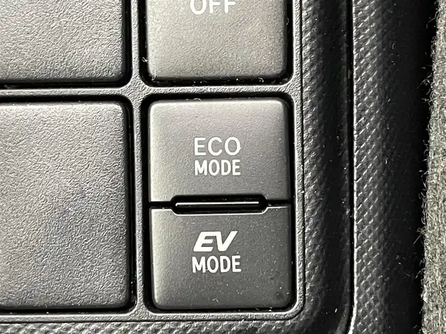 トヨタ アクア S スタイルブラック 千葉県 2021(令3)年 5.9万km ホワイトパールクリスタルシャイン 禁煙車/トヨタセーフティセンス/・衝突被害軽減ブレーキ/・レーンディパーチャーアラート/・オートマチックハイビーム/純正7インチナビ/・Bluetooth/・バックカメラ/LEDオートライト/純正15インチアルミホイール/純正フロアマット/オートエアコン/プッシュスタート/スマートキー/ETC