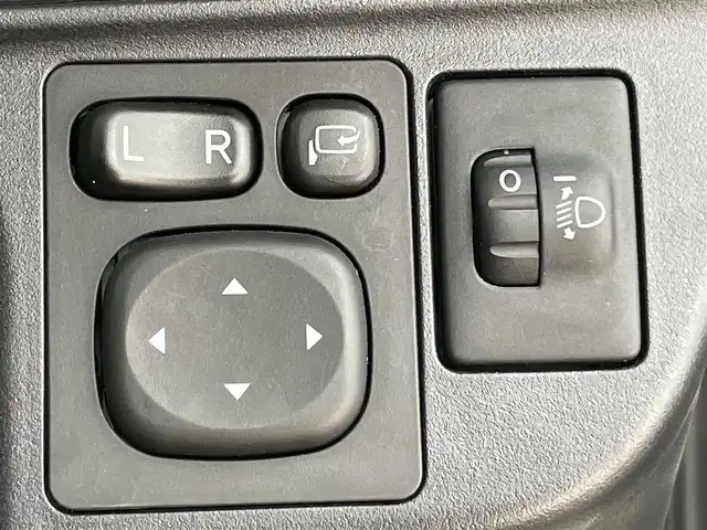 トヨタ アクア S スタイルブラック 千葉県 2021(令3)年 5.9万km ホワイトパールクリスタルシャイン 禁煙車/トヨタセーフティセンス/・衝突被害軽減ブレーキ/・レーンディパーチャーアラート/・オートマチックハイビーム/純正7インチナビ/・Bluetooth/・バックカメラ/LEDオートライト/純正15インチアルミホイール/純正フロアマット/オートエアコン/プッシュスタート/スマートキー/ETC