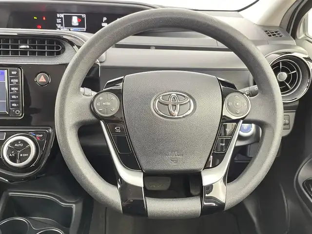 トヨタ アクア S スタイルブラック 千葉県 2021(令3)年 5.9万km ホワイトパールクリスタルシャイン 禁煙車/トヨタセーフティセンス/・衝突被害軽減ブレーキ/・レーンディパーチャーアラート/・オートマチックハイビーム/純正7インチナビ/・Bluetooth/・バックカメラ/LEDオートライト/純正15インチアルミホイール/純正フロアマット/オートエアコン/プッシュスタート/スマートキー/ETC