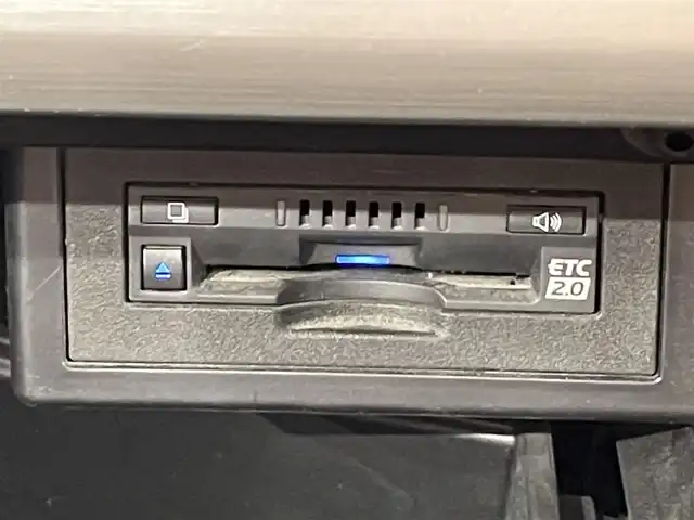 トヨタ ランドクルーザー プラド TX-L 70thアニバーサリーLTD 愛知県 2021(令3)年 4.5万km ホワイトパールクリスタルシャイン 純正９インチナビ/（AM/FM/Bluetooth/USB）/衝突軽減ブレーキ/アラウンドビューモニター/レーダークルーズコントロール/シートヒーター/ETC2.0/ドライブレコーダー/パワーシート/コーナーセンサー/レーンキープアシスト/パーキングアシスト/プッシュスタート/スマートキー/純正１８インチアルミホイール/オートライト