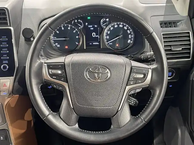 トヨタ ランドクルーザー プラド TX-L 70thアニバーサリーLTD 愛知県 2021(令3)年 4.5万km ホワイトパールクリスタルシャイン 純正９インチナビ/（AM/FM/Bluetooth/USB）/衝突軽減ブレーキ/アラウンドビューモニター/レーダークルーズコントロール/シートヒーター/ETC2.0/ドライブレコーダー/パワーシート/コーナーセンサー/レーンキープアシスト/パーキングアシスト/プッシュスタート/スマートキー/純正１８インチアルミホイール/オートライト
