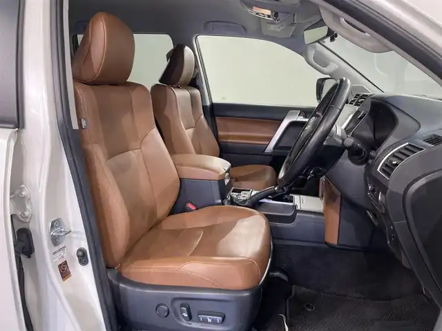 トヨタ ランドクルーザー プラド TX-L 70thアニバーサリーLTD 愛知県 2021(令3)年 4.5万km ホワイトパールクリスタルシャイン 純正９インチナビ/（AM/FM/Bluetooth/USB）/衝突軽減ブレーキ/アラウンドビューモニター/レーダークルーズコントロール/シートヒーター/ETC2.0/ドライブレコーダー/パワーシート/コーナーセンサー/レーンキープアシスト/パーキングアシスト/プッシュスタート/スマートキー/純正１８インチアルミホイール/オートライト