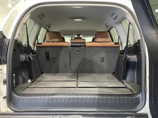 トヨタ ランドクルーザー プラド TX-L 70thアニバーサリーLTD 愛知県 2021(令3)年 4.5万km ホワイトパールクリスタルシャイン 純正９インチナビ/（AM/FM/Bluetooth/USB）/衝突軽減ブレーキ/アラウンドビューモニター/レーダークルーズコントロール/シートヒーター/ETC2.0/ドライブレコーダー/パワーシート/コーナーセンサー/レーンキープアシスト/パーキングアシスト/プッシュスタート/スマートキー/純正１８インチアルミホイール/オートライト