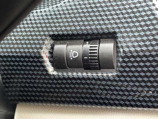 フォルクスワーゲン アップ！ ムーブアップ！ 兵庫県 2018(平30)年 5.2万km トルネードレッド ワンオーナー/社外メモリーナビ/（CD/DVD/フルセグTV/BT）/バックカメラ/ETC/LEDヘッドライト/AUTOライト/リモコンキー/スペアキー/保証書/取扱説明書