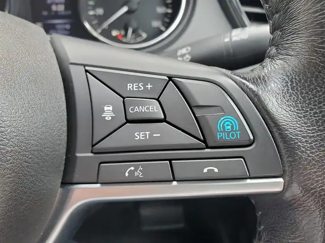 日産 エクストレイル 20X 埼玉県 2018(平30)年 6.7万km ブリリアントホワイトパール AIS検査済み/後期型/パートタイム4WD/車検R8年3月まで/OP/プロパイロット/エマージェンシーブレーキ/純正18インチアルミホイール/純正ナビTV/パワーバックドア/カプロンシート/アイドリングストップ/ウインカードアミラー/ダウンヒルアシスト/デジタルバックミラー/バックカメラ/ドライブレコーダー/ETC/F/Rコーナーセンサー /新車保証書/取扱説明書