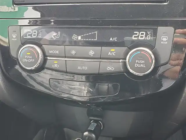 日産 エクストレイル 20X 埼玉県 2018(平30)年 6.7万km ブリリアントホワイトパール AIS検査済み/後期型/パートタイム4WD/車検R8年3月まで/OP/プロパイロット/エマージェンシーブレーキ/純正18インチアルミホイール/純正ナビTV/パワーバックドア/カプロンシート/アイドリングストップ/ウインカードアミラー/ダウンヒルアシスト/デジタルバックミラー/バックカメラ/ドライブレコーダー/ETC/F/Rコーナーセンサー /新車保証書/取扱説明書