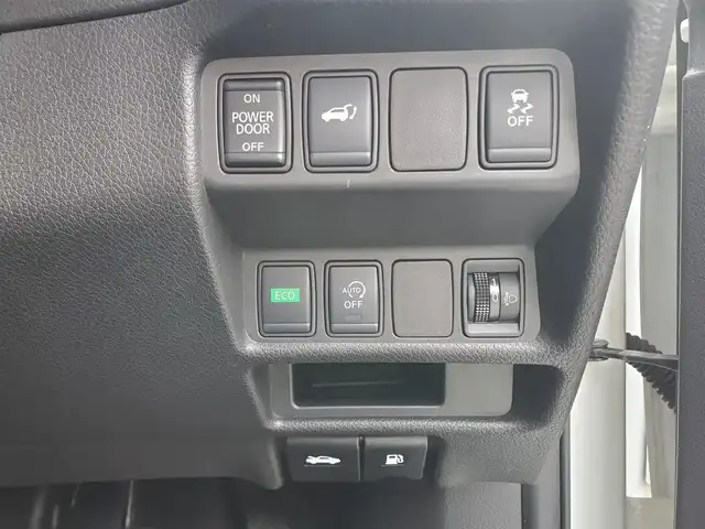 日産 エクストレイル 20X 埼玉県 2018(平30)年 6.7万km ブリリアントホワイトパール AIS検査済み/後期型/パートタイム4WD/車検R8年3月まで/OP/プロパイロット/エマージェンシーブレーキ/純正18インチアルミホイール/純正ナビTV/パワーバックドア/カプロンシート/アイドリングストップ/ウインカードアミラー/ダウンヒルアシスト/デジタルバックミラー/バックカメラ/ドライブレコーダー/ETC/F/Rコーナーセンサー /新車保証書/取扱説明書