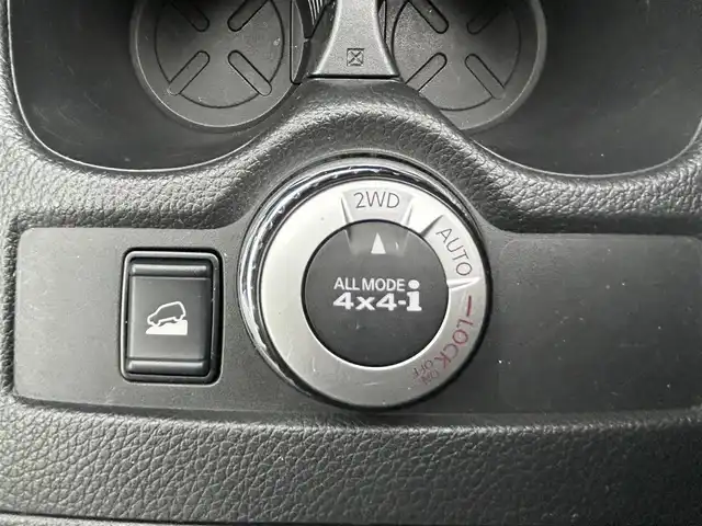 日産 エクストレイル 20X 埼玉県 2018(平30)年 6.7万km ブリリアントホワイトパール AIS検査済み/後期型/パートタイム4WD/車検R8年3月まで/OP/プロパイロット/エマージェンシーブレーキ/純正18インチアルミホイール/純正ナビTV/パワーバックドア/カプロンシート/アイドリングストップ/ウインカードアミラー/ダウンヒルアシスト/デジタルバックミラー/バックカメラ/ドライブレコーダー/ETC/F/Rコーナーセンサー /新車保証書/取扱説明書