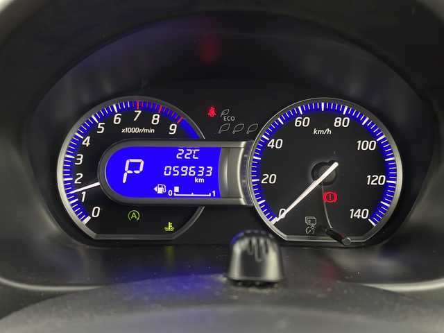 日産 デイズ 新潟県 2013(平25)年 6万km ホワイトパール 4WD/純正ナビ/　　フルセグ/CD/DVD/BT/バックカメラ/HIDヘッドライト/シートヒーター/純正14インチアルミホイール/アイドリングストップ/ウィンカーミラー/電格ミラー/スマートキー/ETC