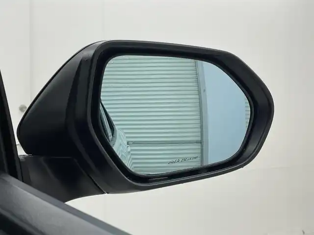 トヨタ プリウス ＰＨＶ Sナビパッケージ・GRスポーツ 茨城県 2017(平29)年 3万km ホワイトパールクリスタルシャイン 純正11.6型ナビ/バックカメラ/フルセグ/衝突被害軽減ブレーキ/車線逸脱抑制装置/レーダークルーズコントロール/オートマチックハイビーム/ETC2.0/シートヒーター/純正18インチAW/LEDヘッドライト/スマートキー