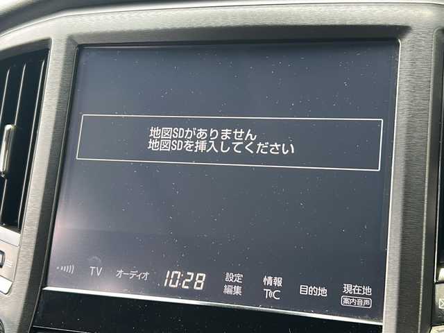 トヨタ クラウン アスリート S - TJ - フロンティア 静岡県 2017(平29)年 6万km プレシャスシルバー 【安全装備】/トヨタセーフティセンス/レーダークルーズコントロール/プリクラッシュセーフティ/（ミリ波レーダー・単眼カメラ・昼歩行者検知機能付）/（対車両：自車車速域約10km/hから最高速度：最大約40km/h減速可）/（対歩行者：自車車速域約10km/hから80km/h間：最大約30km/h減速可）/オートマチックハイビーム /（作動車速：30km/以上時）/レーンディパーチャーアラート（LDA）/（作動車速：50km/h以上時）/【主要装備】/メーカーナビ　/フルセグテレビ　/バックカメラ　/ＥＴＣ　/サンルーフ　/パドルシフト　/ハーフレザーシート　/シートヒーター/パワーシート　/ＬＥＤヘッドライト　/ＬＥＤフォグ　/純正１８インチアルミホイール/プッシュスタート/スマートキー