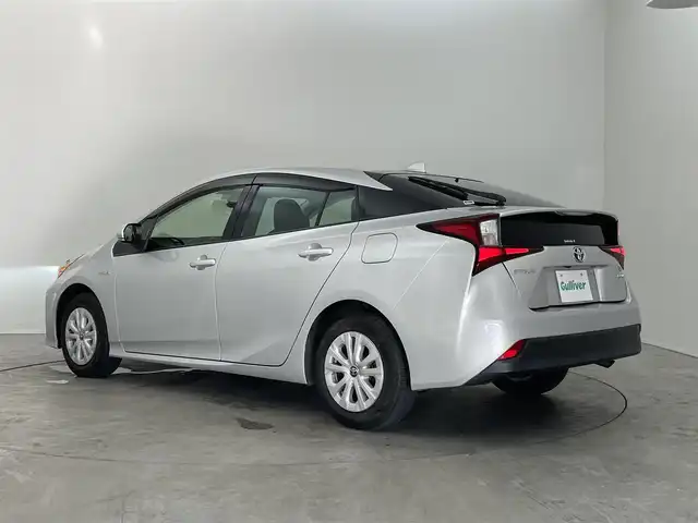 トヨタ プリウス S 福島県 2020(令2)年 4.5万km シルバーM 純正９インチナビ　/ CD フルセグTV Bluetooth/バックカメラ　/レーダークルーズコントロール　/ＬＥＤヘッドライト　/セーフティーセンス　/コーナーセンサー　/スマートキー　/純正フロアマット　/ビルトインETC