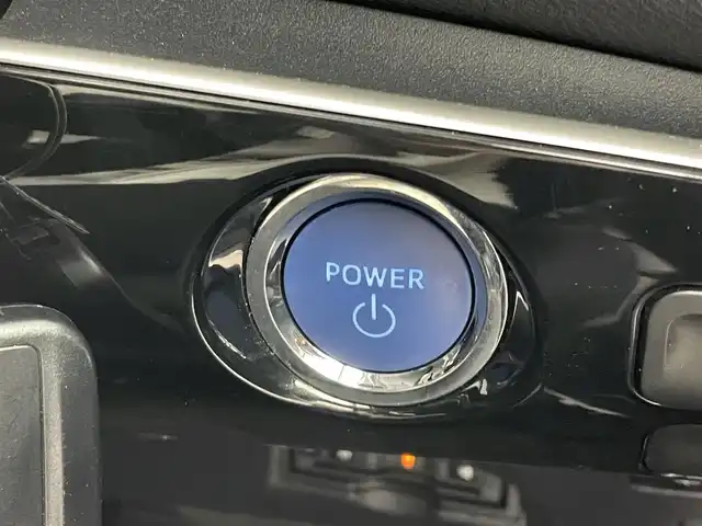 トヨタ プリウス S 福島県 2020(令2)年 4.5万km シルバーM 純正９インチナビ　/ CD フルセグTV Bluetooth/バックカメラ　/レーダークルーズコントロール　/ＬＥＤヘッドライト　/セーフティーセンス　/コーナーセンサー　/スマートキー　/純正フロアマット　/ビルトインETC