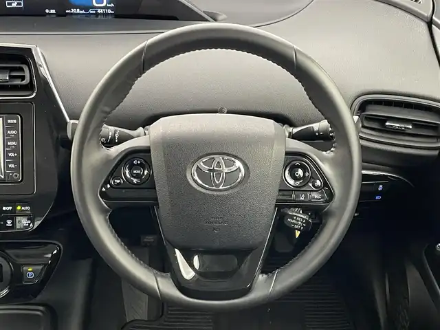 トヨタ プリウス S 福島県 2020(令2)年 4.5万km シルバーM 純正９インチナビ　/ CD フルセグTV Bluetooth/バックカメラ　/レーダークルーズコントロール　/ＬＥＤヘッドライト　/セーフティーセンス　/コーナーセンサー　/スマートキー　/純正フロアマット　/ビルトインETC