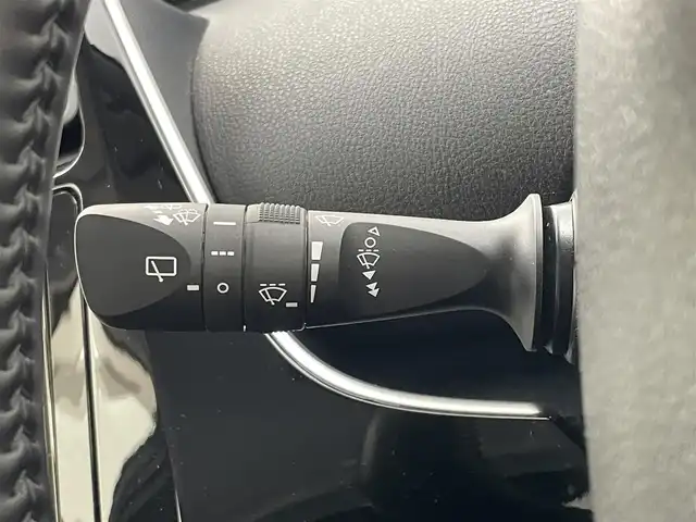 トヨタ プリウス S 福島県 2020(令2)年 4.5万km シルバーM 純正９インチナビ　/ CD フルセグTV Bluetooth/バックカメラ　/レーダークルーズコントロール　/ＬＥＤヘッドライト　/セーフティーセンス　/コーナーセンサー　/スマートキー　/純正フロアマット　/ビルトインETC