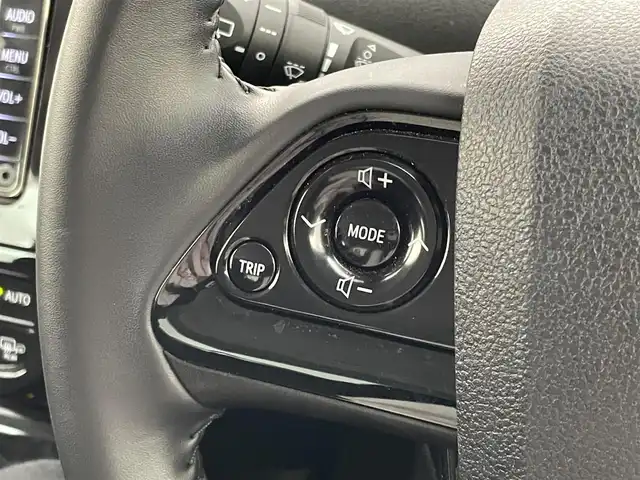トヨタ プリウス S 福島県 2020(令2)年 4.5万km シルバーM 純正９インチナビ　/ CD フルセグTV Bluetooth/バックカメラ　/レーダークルーズコントロール　/ＬＥＤヘッドライト　/セーフティーセンス　/コーナーセンサー　/スマートキー　/純正フロアマット　/ビルトインETC