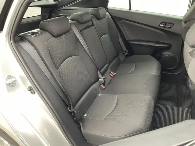 トヨタ プリウス S 福島県 2020(令2)年 4.5万km シルバーM 純正９インチナビ　/ CD フルセグTV Bluetooth/バックカメラ　/レーダークルーズコントロール　/ＬＥＤヘッドライト　/セーフティーセンス　/コーナーセンサー　/スマートキー　/純正フロアマット　/ビルトインETC