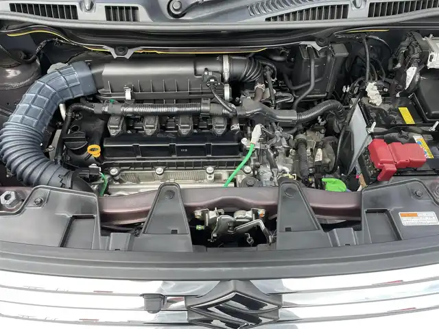 スズキ ソリオ HV MZ 滋賀県 2021(令3)年 2.5万km メロウディープレッドパール ガソリン/2WD/CVT/両側パワースライドドア/純正10インチナビ（CN-RZ10672A）/（FM/AM/CD/DVD/フルセグ/SD/Bluetooth）/バックカメラ・全周囲カメラ/運転席・助手席シートヒーター/ドライブレコーダー/クルーズコントロール/レーンキープアシスト/プリクラッシュブレーキアシスト/横滑り防止装置/コーナーセンサー/革巻きステアリング/ステアリングスイッチ/ヘッドアップディスプレイ/アイドリングストップ/電動格納ミラー/オートライト/オートエアコン/純正フロアマット/純正ドアバイザー/プッシュスタート/スマートキー/スペアキー