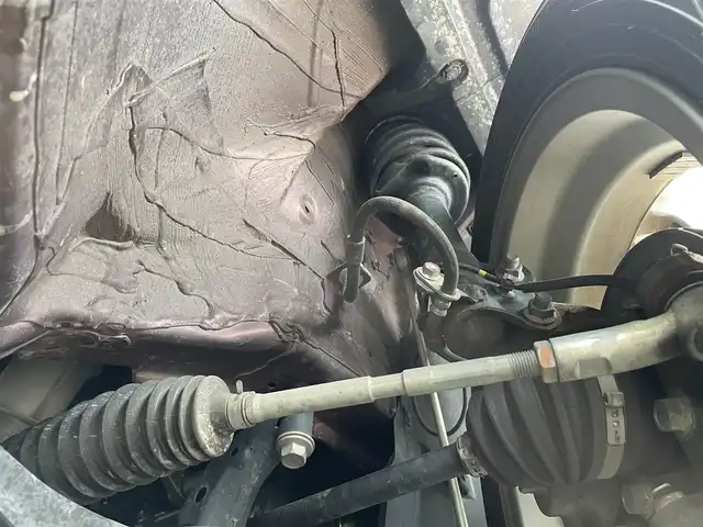 スズキ ソリオ HV MZ 滋賀県 2021(令3)年 2.5万km メロウディープレッドパール ガソリン/2WD/CVT/両側パワースライドドア/純正10インチナビ（CN-RZ10672A）/（FM/AM/CD/DVD/フルセグ/SD/Bluetooth）/バックカメラ・全周囲カメラ/運転席・助手席シートヒーター/ドライブレコーダー/クルーズコントロール/レーンキープアシスト/プリクラッシュブレーキアシスト/横滑り防止装置/コーナーセンサー/革巻きステアリング/ステアリングスイッチ/ヘッドアップディスプレイ/アイドリングストップ/電動格納ミラー/オートライト/オートエアコン/純正フロアマット/純正ドアバイザー/プッシュスタート/スマートキー/スペアキー