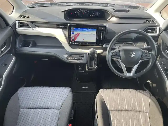 スズキ ソリオ HV MZ 滋賀県 2021(令3)年 2.5万km メロウディープレッドパール ガソリン/2WD/CVT/両側パワースライドドア/純正10インチナビ（CN-RZ10672A）/（FM/AM/CD/DVD/フルセグ/SD/Bluetooth）/バックカメラ・全周囲カメラ/運転席・助手席シートヒーター/ドライブレコーダー/クルーズコントロール/レーンキープアシスト/プリクラッシュブレーキアシスト/横滑り防止装置/コーナーセンサー/革巻きステアリング/ステアリングスイッチ/ヘッドアップディスプレイ/アイドリングストップ/電動格納ミラー/オートライト/オートエアコン/純正フロアマット/純正ドアバイザー/プッシュスタート/スマートキー/スペアキー