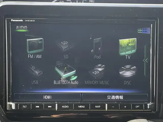 スズキ ソリオ HV MZ 滋賀県 2021(令3)年 2.5万km メロウディープレッドパール ガソリン/2WD/CVT/両側パワースライドドア/純正10インチナビ（CN-RZ10672A）/（FM/AM/CD/DVD/フルセグ/SD/Bluetooth）/バックカメラ・全周囲カメラ/運転席・助手席シートヒーター/ドライブレコーダー/クルーズコントロール/レーンキープアシスト/プリクラッシュブレーキアシスト/横滑り防止装置/コーナーセンサー/革巻きステアリング/ステアリングスイッチ/ヘッドアップディスプレイ/アイドリングストップ/電動格納ミラー/オートライト/オートエアコン/純正フロアマット/純正ドアバイザー/プッシュスタート/スマートキー/スペアキー