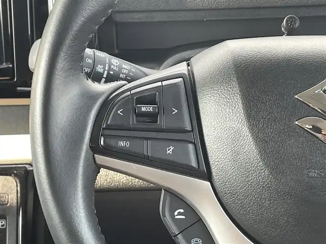スズキ ソリオ HV MZ 滋賀県 2021(令3)年 2.5万km メロウディープレッドパール ガソリン/2WD/CVT/両側パワースライドドア/純正10インチナビ（CN-RZ10672A）/（FM/AM/CD/DVD/フルセグ/SD/Bluetooth）/バックカメラ・全周囲カメラ/運転席・助手席シートヒーター/ドライブレコーダー/クルーズコントロール/レーンキープアシスト/プリクラッシュブレーキアシスト/横滑り防止装置/コーナーセンサー/革巻きステアリング/ステアリングスイッチ/ヘッドアップディスプレイ/アイドリングストップ/電動格納ミラー/オートライト/オートエアコン/純正フロアマット/純正ドアバイザー/プッシュスタート/スマートキー/スペアキー