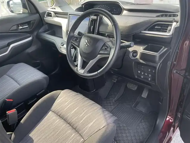 スズキ ソリオ HV MZ 滋賀県 2021(令3)年 2.5万km メロウディープレッドパール ガソリン/2WD/CVT/両側パワースライドドア/純正10インチナビ（CN-RZ10672A）/（FM/AM/CD/DVD/フルセグ/SD/Bluetooth）/バックカメラ・全周囲カメラ/運転席・助手席シートヒーター/ドライブレコーダー/クルーズコントロール/レーンキープアシスト/プリクラッシュブレーキアシスト/横滑り防止装置/コーナーセンサー/革巻きステアリング/ステアリングスイッチ/ヘッドアップディスプレイ/アイドリングストップ/電動格納ミラー/オートライト/オートエアコン/純正フロアマット/純正ドアバイザー/プッシュスタート/スマートキー/スペアキー