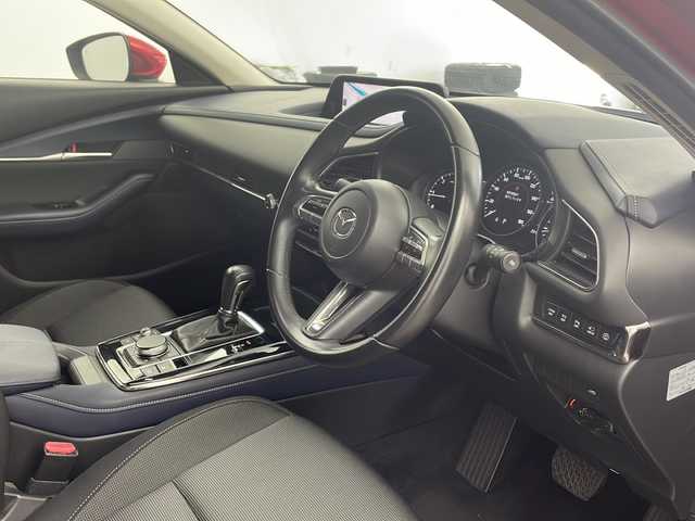 マツダ ＣＸ－３０ XD プロアクティブ 兵庫県 2020(令2)年 4.2万km ソウルレッドクリスタルM ・純正ナビ/CD/DVD/BT/USB/HDMI/TV/・360°ビューモニター/・ビルトインETC/・純正前後ドライブレコーダー/・パワーバックドア/・i-ACTIVESENSE/・スマートブレーキサポート/・レーンキープアシストシステム/・ディスタンス＆スピードアラート/・前後側方接近車両検知/・車線逸脱警報システム/・ブラインドスポットモニタリング/・ドライバーアテンションアラート/・レーダークルーズコントロール/・オートマチックハイビーム/・アイドリングストップ/・トラクションコントロールシステム/・LEDヘッドライト/・アドバンストキー/・プッシュスタート/・純正18インチアルミホイール