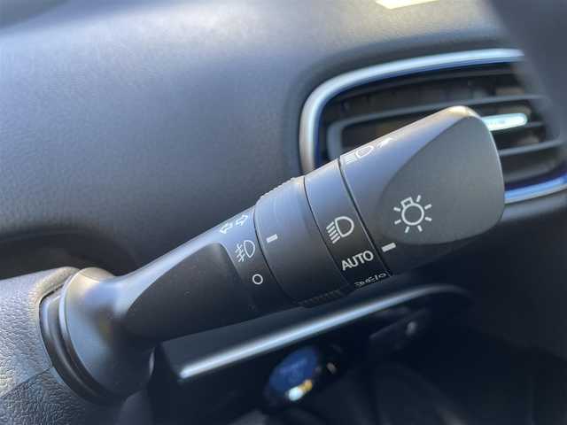 トヨタ プリウス Sツーリングセレクション 石川県 2021(令3)年 5.9万km 黒 アルパイン9型ナビ/フルセグTV/バックカメラ/LEDヘッドライト/ETC/ドライブレコーダー/革シート/シートヒーター/スマートキー/トヨタセーフティセンス/レーダークルーズ/モデリスタエアロ/AC100V/社外アルミホイール/電動ミラー