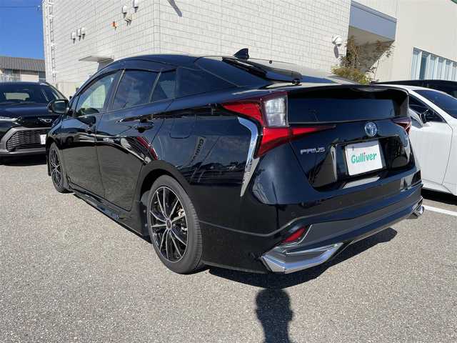 トヨタ プリウス Sツーリングセレクション 石川県 2021(令3)年 5.9万km 黒 アルパイン9型ナビ/フルセグTV/バックカメラ/LEDヘッドライト/ETC/ドライブレコーダー/革シート/シートヒーター/スマートキー/トヨタセーフティセンス/レーダークルーズ/モデリスタエアロ/AC100V/社外アルミホイール/電動ミラー