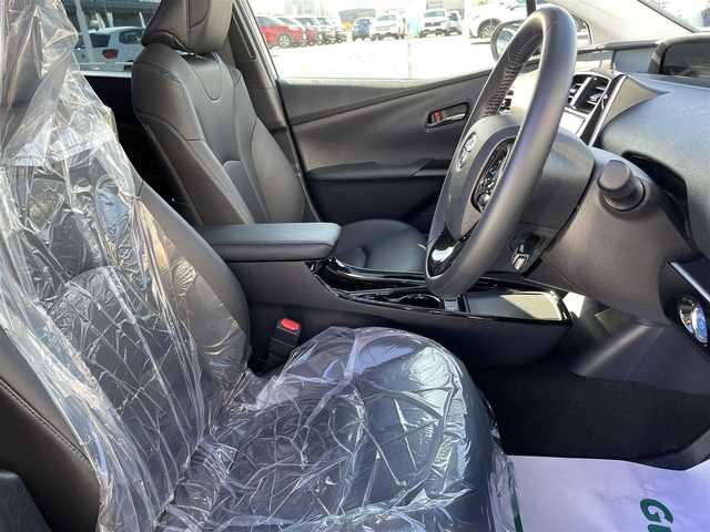 トヨタ プリウス Sツーリングセレクション 石川県 2021(令3)年 5.9万km 黒 アルパイン9型ナビ/フルセグTV/バックカメラ/LEDヘッドライト/ETC/ドライブレコーダー/革シート/シートヒーター/スマートキー/トヨタセーフティセンス/レーダークルーズ/モデリスタエアロ/AC100V/社外アルミホイール/電動ミラー