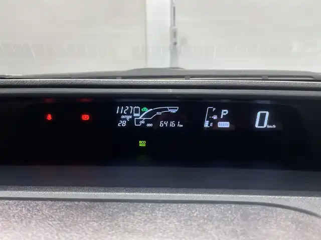 トヨタ アクア X－URBAN 愛知県 2016(平28)年 6.5万km クールソーダメタリック 純正ナビ/プリクラッシュセーフティ/レーンキープアシスト/クリアランスソナー/オートハイビーム/ビルトインＥＴＣ/アクセサリーソケット/電動格納ミラー/ＩＳＯＦＩＸ/フロアマット/ヘッドライトレベライザー/キーレスキー/純正１６インチアルミホイール
